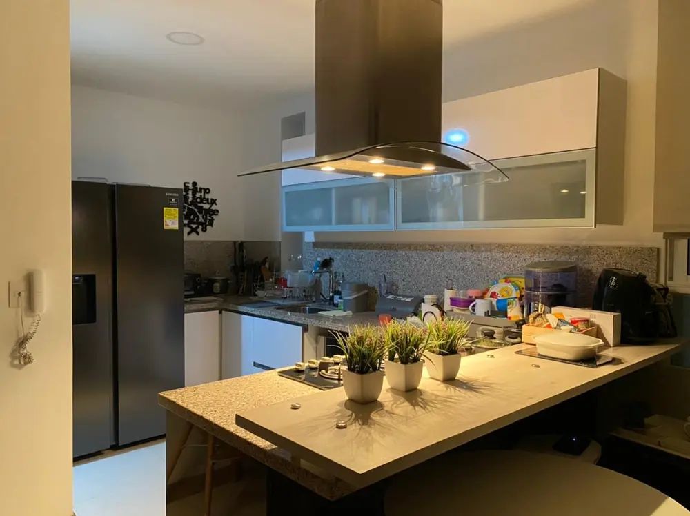 Apartamento en arriendo Valle Del Cauca Cali San Pedro 121 m2 Habitaciones 3 Baños 4 Garajes 2 Precio $2600000