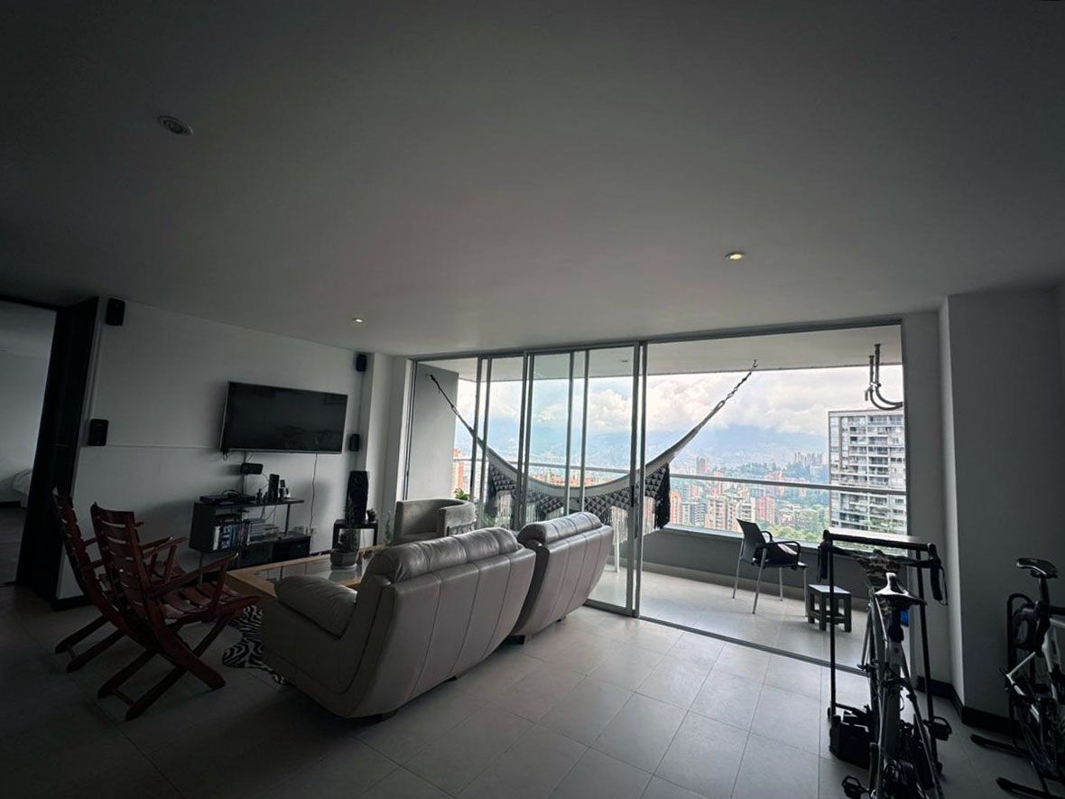 Apartamento en arriendo Antioquia Medellín El Tesoro 115 m2 Habitaciones 2 Baños 3 Garajes 2 Precio $9300000