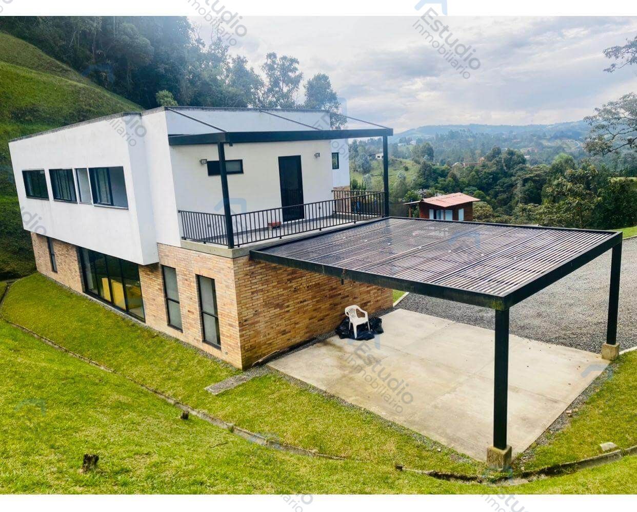 Casa Campestre en venta Antioquia Envigado La Mesa 296 m2 Habitaciones 4 Baños 3 Garajes 4 Precio $2500000000