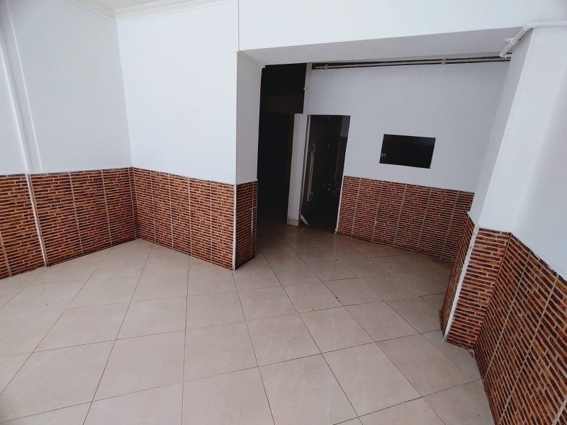 Local en arriendo Antioquia Envigado Trianon 38 m2 Habitaciones 0 Baños 1 Garajes 0 Precio $3200000