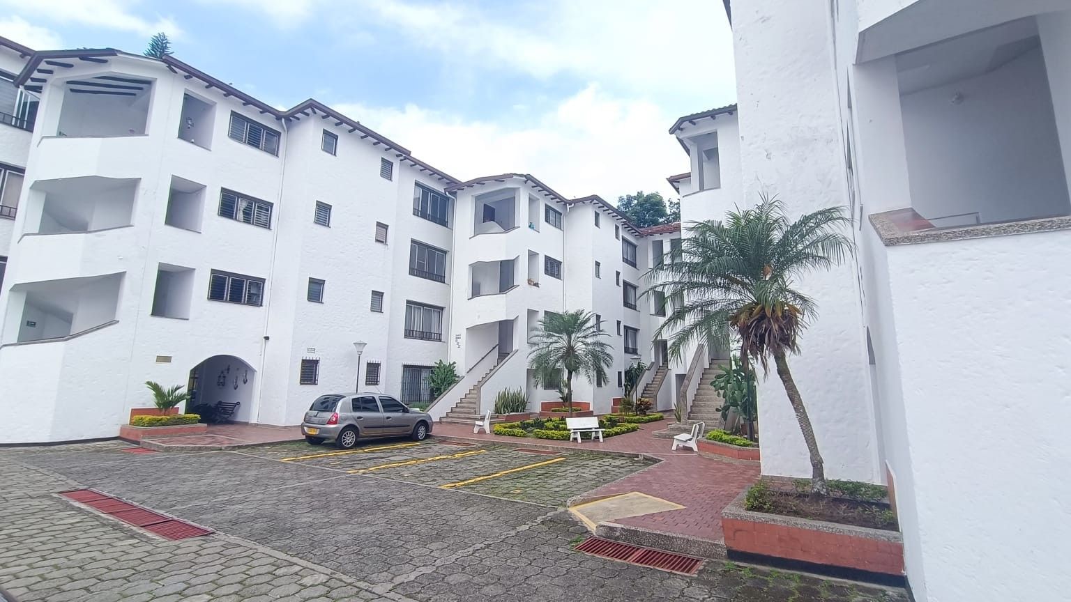 Apartamento en venta Valle Del Cauca Cali Quintas De Don Simón 92 m2 Habitaciones 3 Baños 3 Garajes 1 Precio $330000000