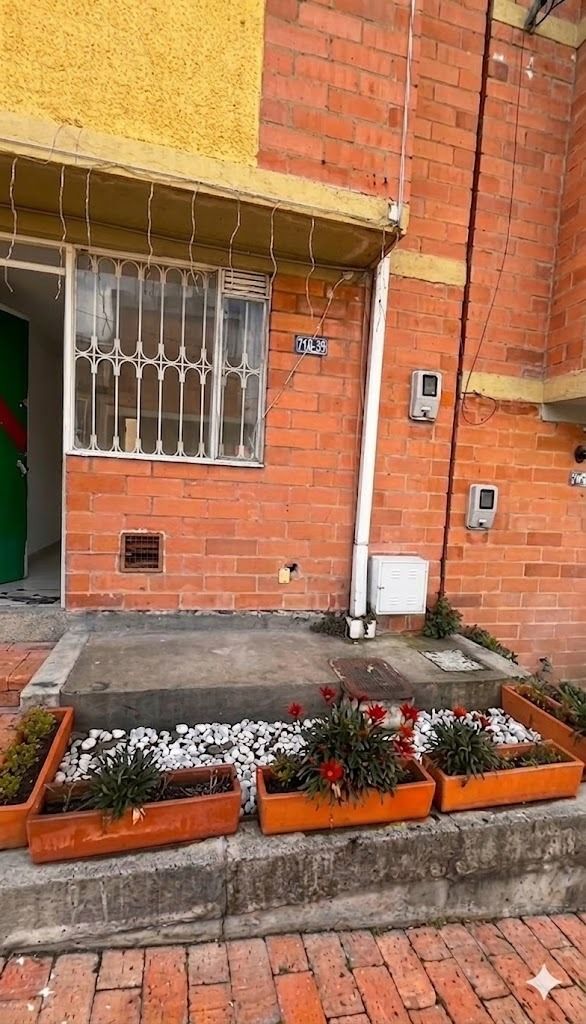 Casa en venta Cundinamarca Bogotá Las Cruces 64 m2 Habitaciones 3 Baños 1 Garajes 1 Precio $210000000
