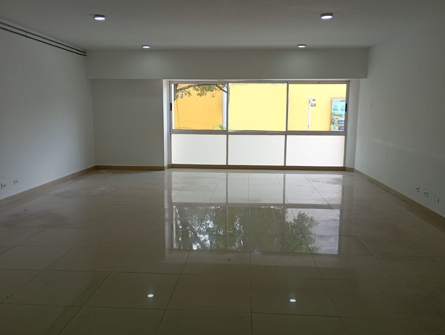 Oficina en arriendo Antioquia Medellín Laureles 64 m2 Habitaciones 0 Baños 2 Garajes 0 Precio $4000000