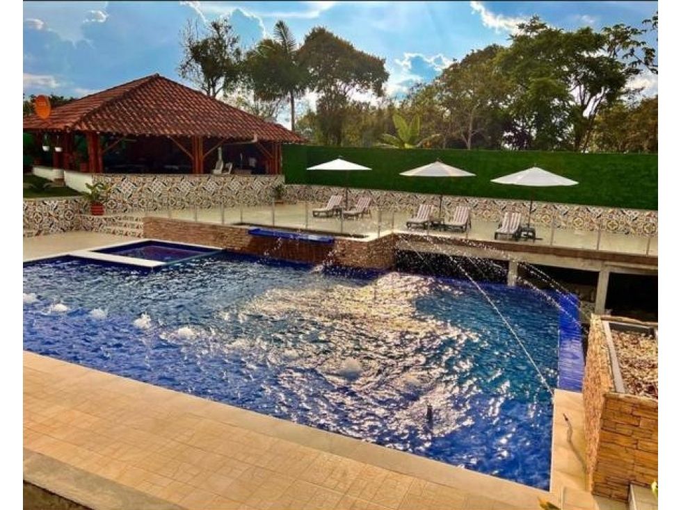 Casa Campestre en venta Quindío Circasia Circasia 900 m2 Habitaciones 7 Baños 9 Garajes 10 Precio $1950000000
