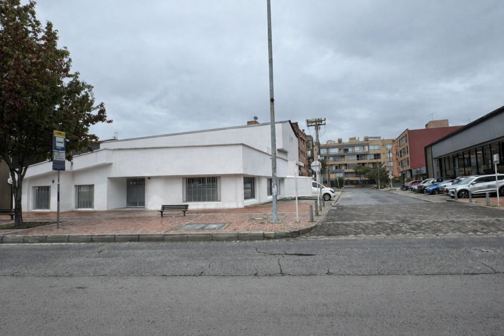 Casa en arriendo Cundinamarca Bogotá San Patricio 385 m2 Habitaciones 7 Baños 6 Garajes 0 Precio $32000000