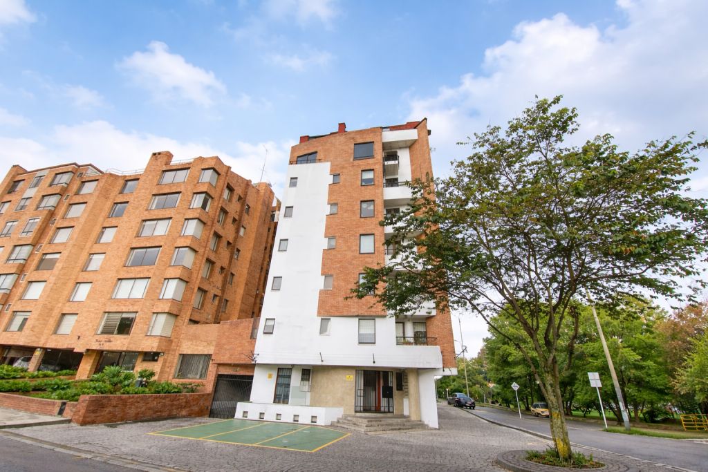 Apartamento en venta Cundinamarca Bogotá Country Club 93 m2 Habitaciones 2 Baños 2 Garajes 2 Precio $560000000