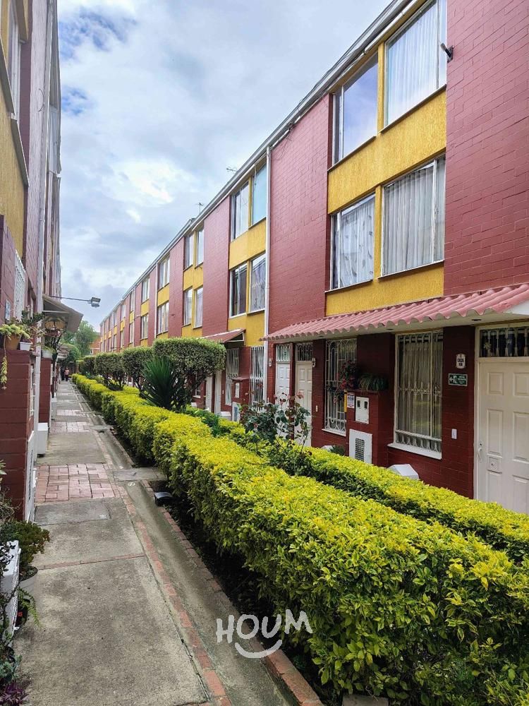 Casa en venta Cundinamarca Bogotá Cr Quintas Del Recreo Et Ii 64 m2 Habitaciones 4 Baños 2 Garajes 0 Precio $215000000