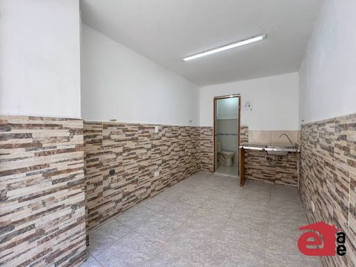 Local en arriendo Antioquia Envigado San José 12 m2 Habitaciones 0 Baños 1 Garajes 0 Precio $1200000