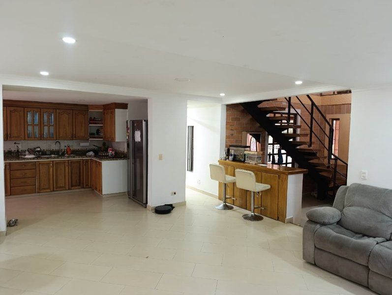 Casa en venta Antioquia Sabaneta Vegas De San José 280 m2 Habitaciones 4 Baños 5 Garajes 0 Precio $1350000000