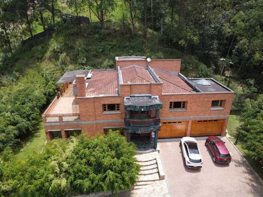 Casa en venta Antioquia Medellín El Tesoro 578 m2 Habitaciones 4 Baños 6 Garajes 5 Precio $4000000000