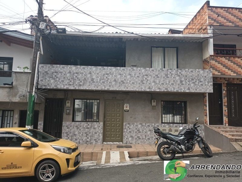 Casa en venta Antioquia Itagüí San Francisco 160 m2 Habitaciones 6 Baños 2 Garajes 0 Precio $800000000