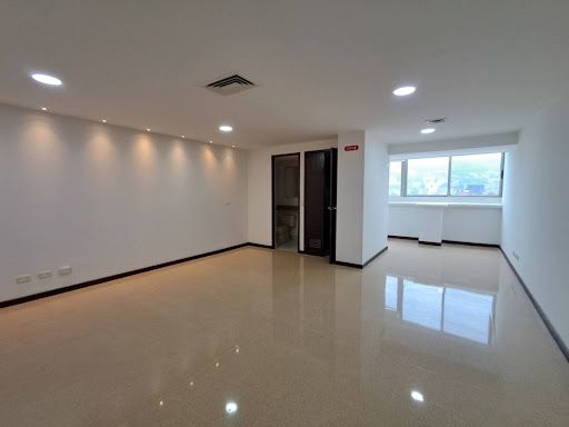 Oficina en arriendo Antioquia Medellín Miravalle 41 m2 Habitaciones 0 Baños 1 Garajes 0 Precio $3500000