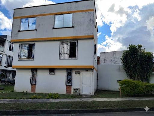 Casa en arriendo Risaralda Dosquebradas Ub Altos Del Eden 45 m2 Habitaciones 2 Baños 1 Garajes 2 Precio $700000