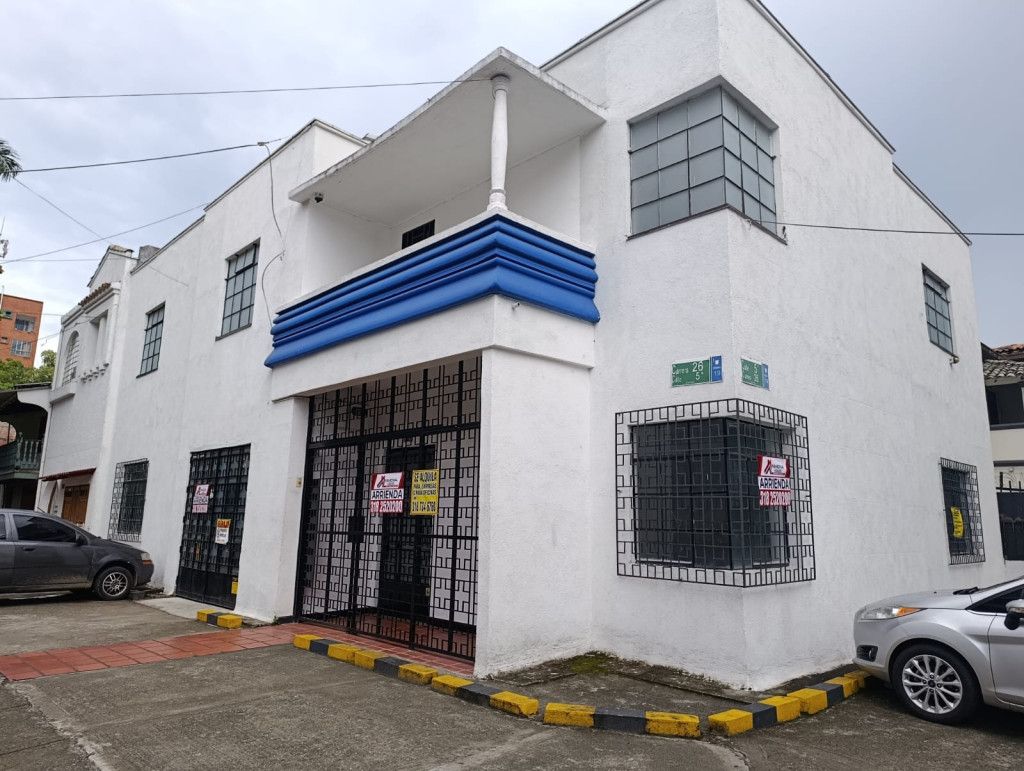 Casa en arriendo Valle Del Cauca Cali 3 De Julio 360 m2 Habitaciones 9 Baños 4 Garajes 6 Precio $9500000