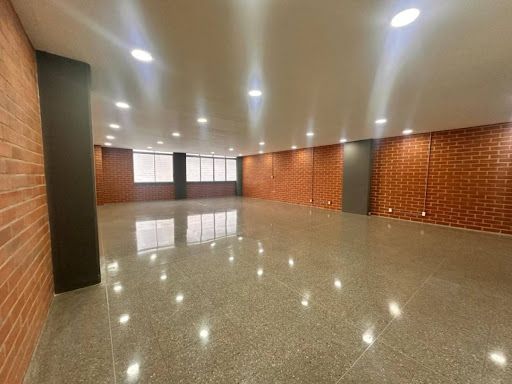 Oficina en arriendo Antioquia Medellín Shellmar 134 m2 Habitaciones 0 Baños 2 Garajes 2 Precio $11200000