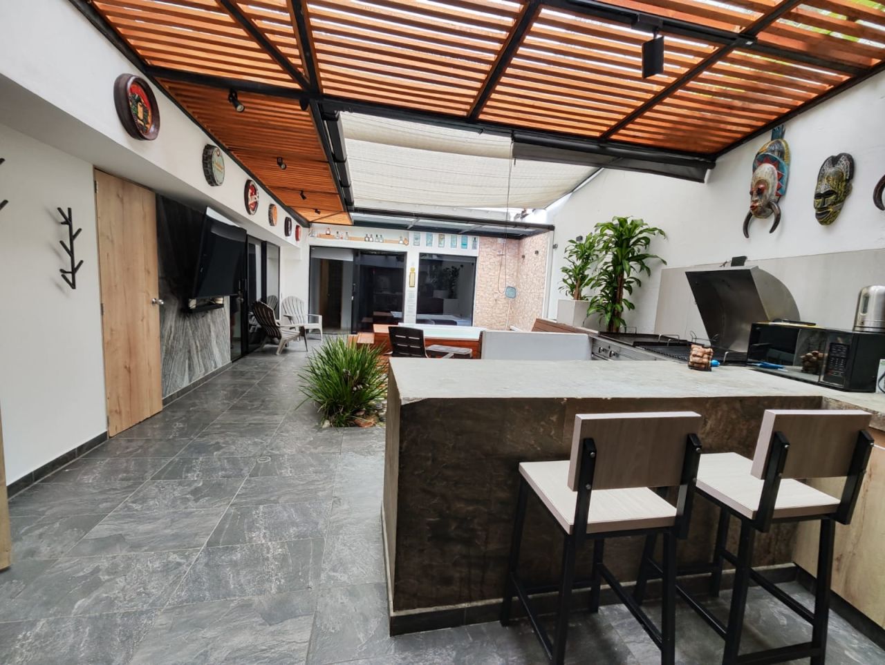 Local en arriendo Antioquia Medellín Urbanizacion El Futuro 160 m2 Habitaciones 0 Baños 3 Garajes 0 Precio $15000000