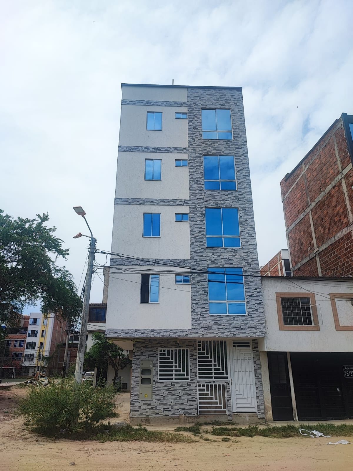 Apartamento en venta Santander Girón Asd 52 m2 Habitaciones 5 Baños 1 Garajes 0 Precio $165000000