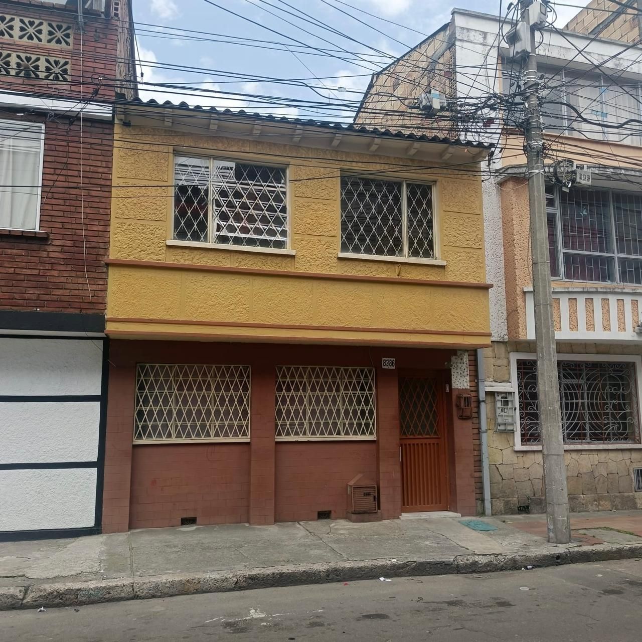 Casa en venta Cundinamarca Bogotá La Soledad Norte 230 m2 Habitaciones 6 Baños 3 Garajes 0 Precio $490000000