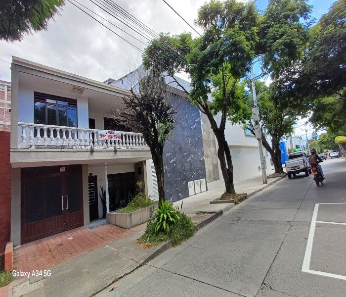 Casa en venta Valle Del Cauca Tuluá Alvernia 273 m2 Habitaciones 6 Baños 3 Garajes 3 Precio $587500000