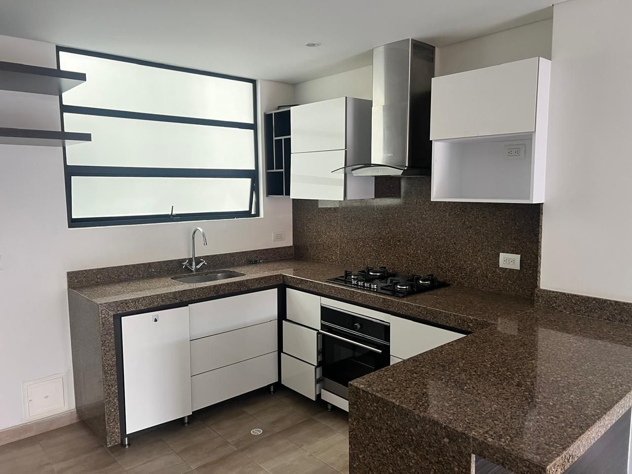 Apartamento en venta Cundinamarca Bogotá Santa Barbara Occidental 62 m2 Habitaciones 1 Baños 2 Garajes 2 Precio $600000000