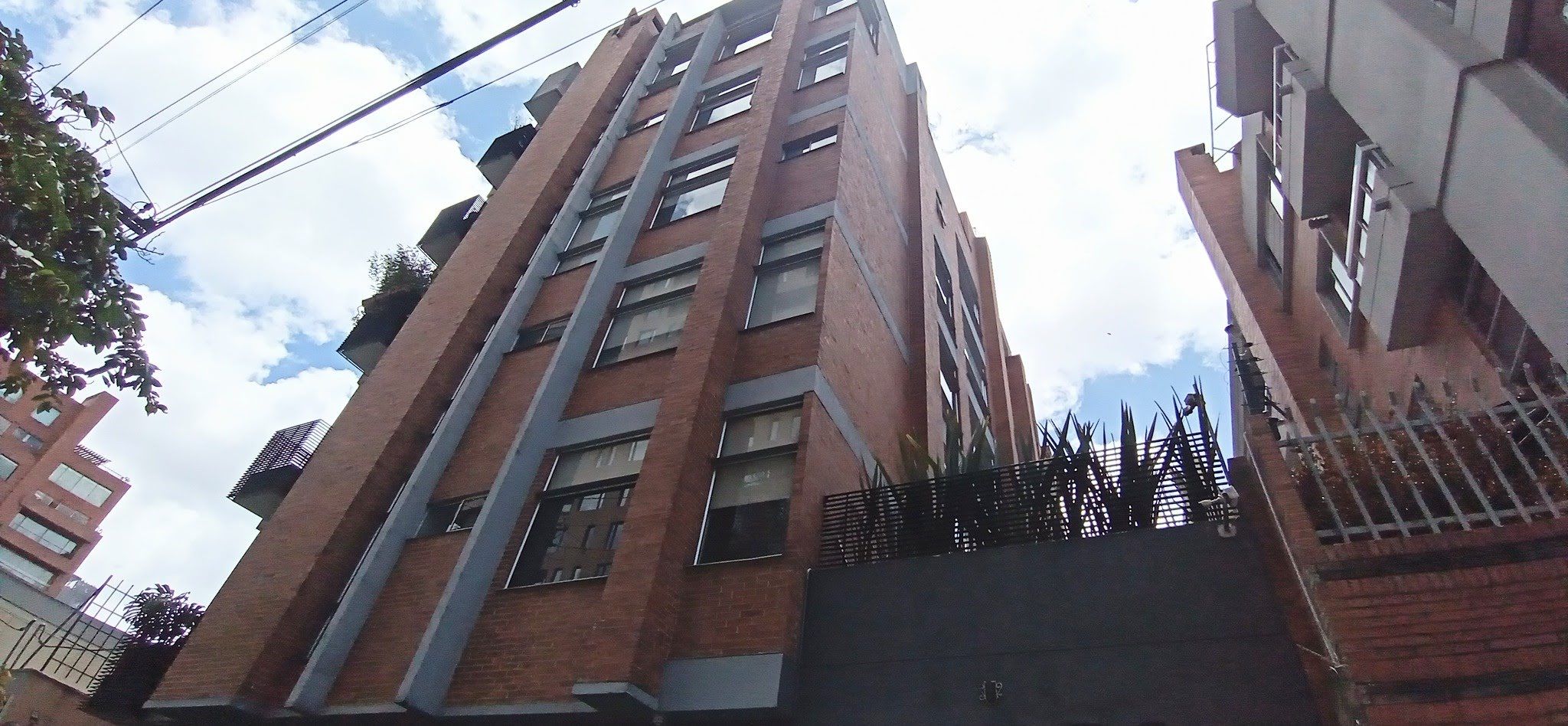 Apartaestudio en arriendo o venta Cundinamarca Bogotá Chicó Norte 47 m2 Habitaciones 1 Baños 1 Garajes 1 Precio venta $549000000 Precio arriendo $3900000