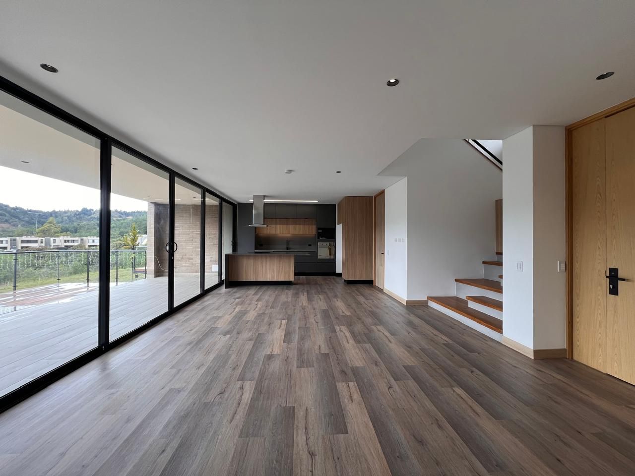 Casa en arriendo o venta Antioquia Rionegro Cuatro Esquinas 138 m2 Habitaciones 3 Baños 4 Garajes 2 Precio venta $2650000000 Precio arriendo $14500000