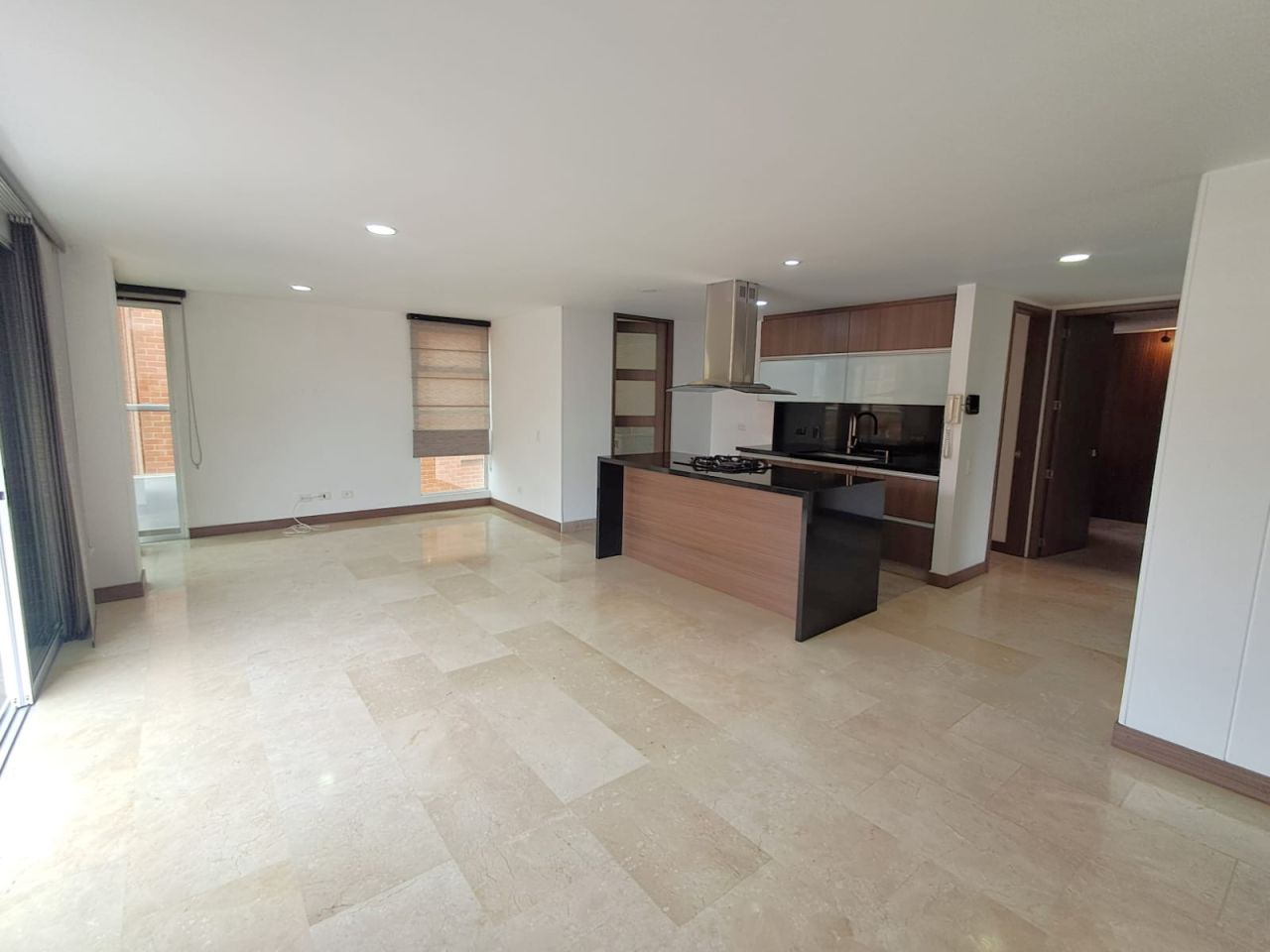 Apartamento en arriendo Antioquia Medellín Urbanizacion Los Laureles 114 m2 Habitaciones 3 Baños 2 Garajes 1 Precio $5300000