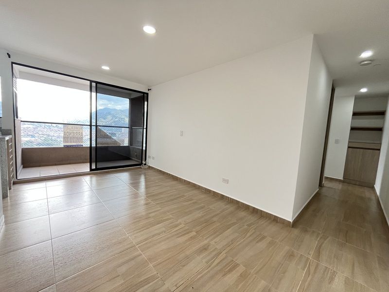Apartamento en arriendo Antioquia Sabaneta Las Casitas 80 m2 Habitaciones 2 Baños 2 Garajes 1 Precio $3500000