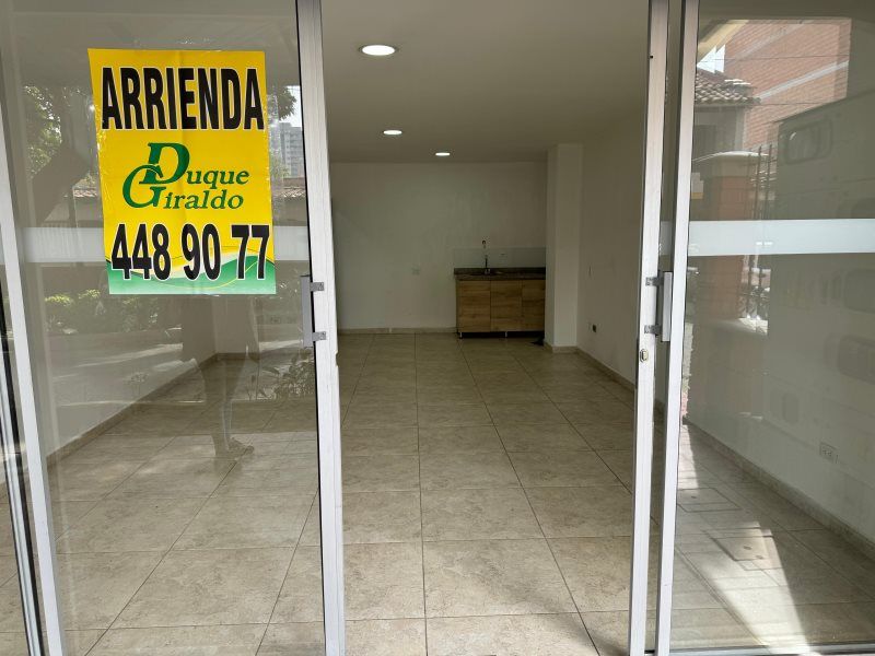 Local en arriendo Antioquia Medellín Los Alpes 35 m2 Habitaciones 0 Baños 1 Garajes 0 Precio $1800000