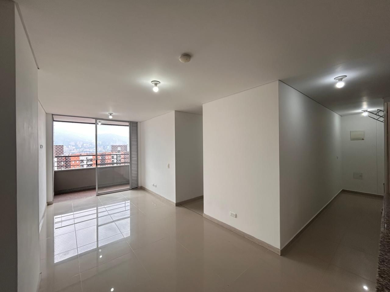 Apartamento en arriendo Antioquia Itagüí Vereda El Porvenir 65 m2 Habitaciones 3 Baños 2 Garajes 1 Precio $2486700