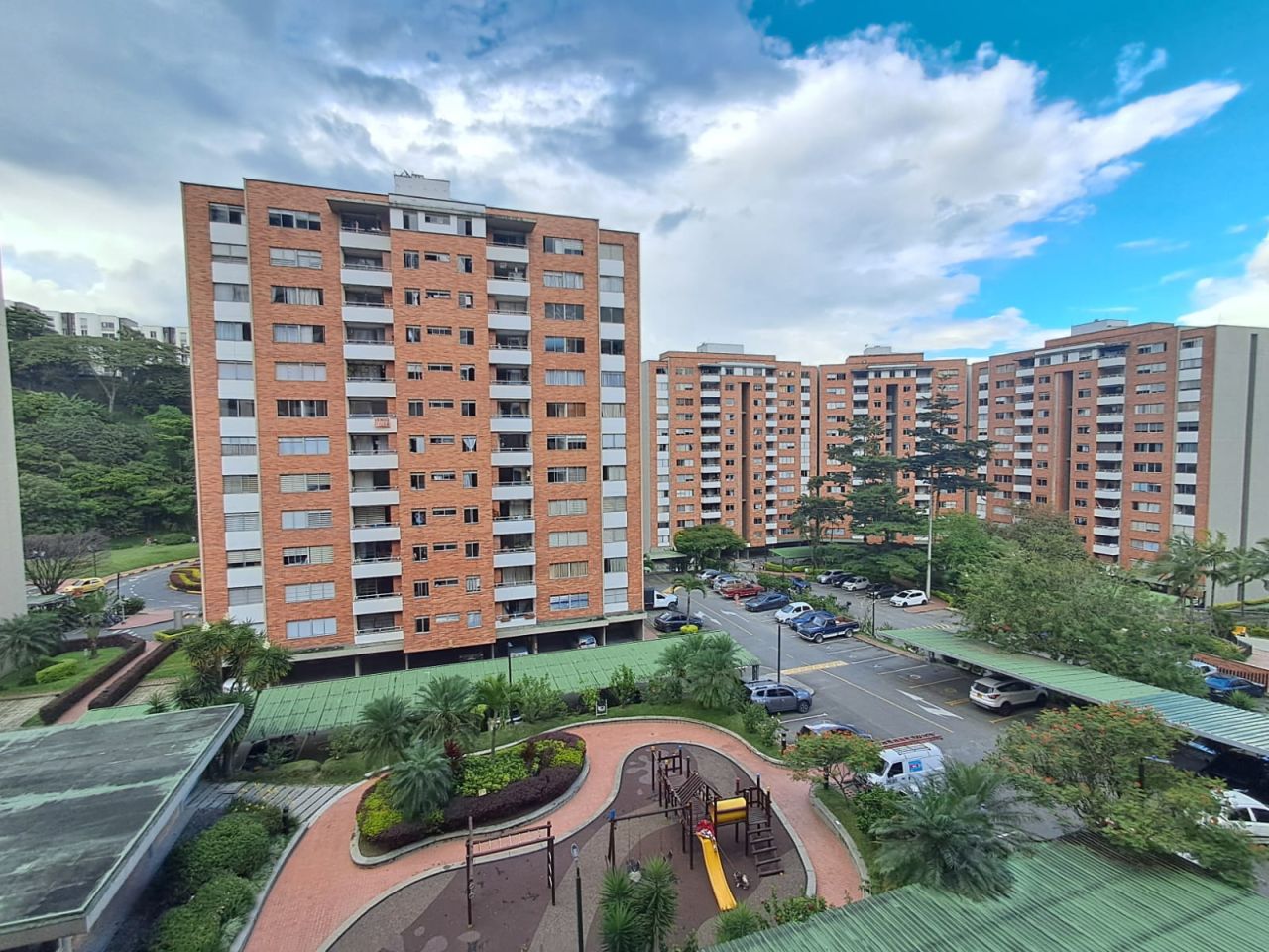Apartamento en arriendo Antioquia Medellín Santa Teresita 78 m2 Habitaciones 3 Baños 2 Garajes 1 Precio $3500000