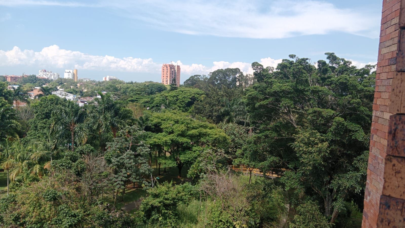 Apartamento en arriendo Valle Del Cauca Cali Camino Real 112 m2 Habitaciones 3 Baños 4 Garajes 2 Precio $2700000