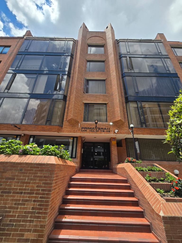 Apartamento en arriendo Cundinamarca Bogotá Santa Barbara Central 161 m2 Habitaciones 3 Baños 3 Garajes 2 Precio $5531000