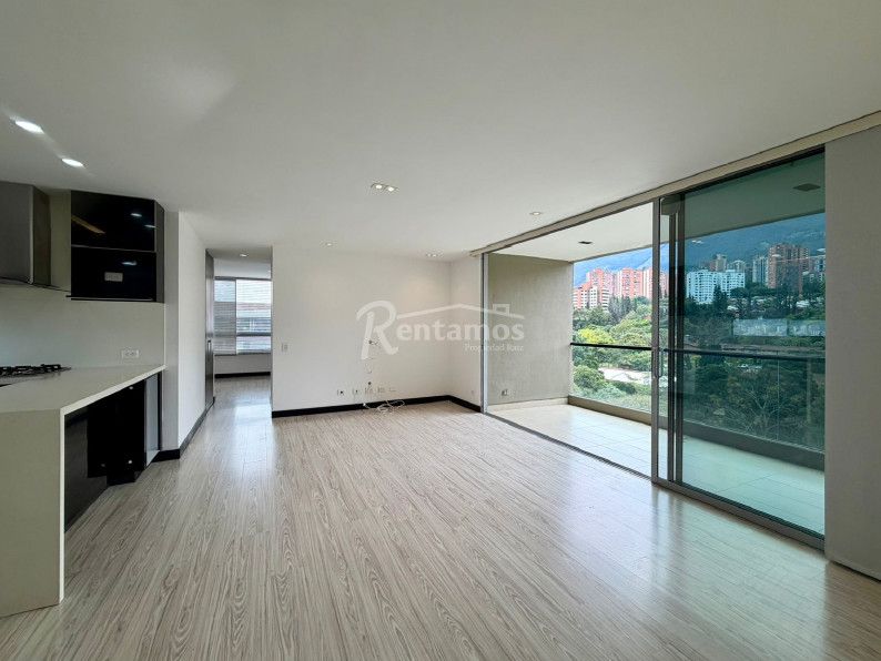 Apartamento en arriendo Antioquia Medellín El Castillo 100 m2 Habitaciones 2 Baños 3 Garajes 2 Precio $5700000