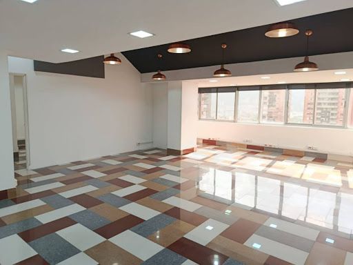 Oficina en arriendo Antioquia Medellín Castropol 120 m2 Habitaciones 0 Baños 2 Garajes 1 Precio $12000000