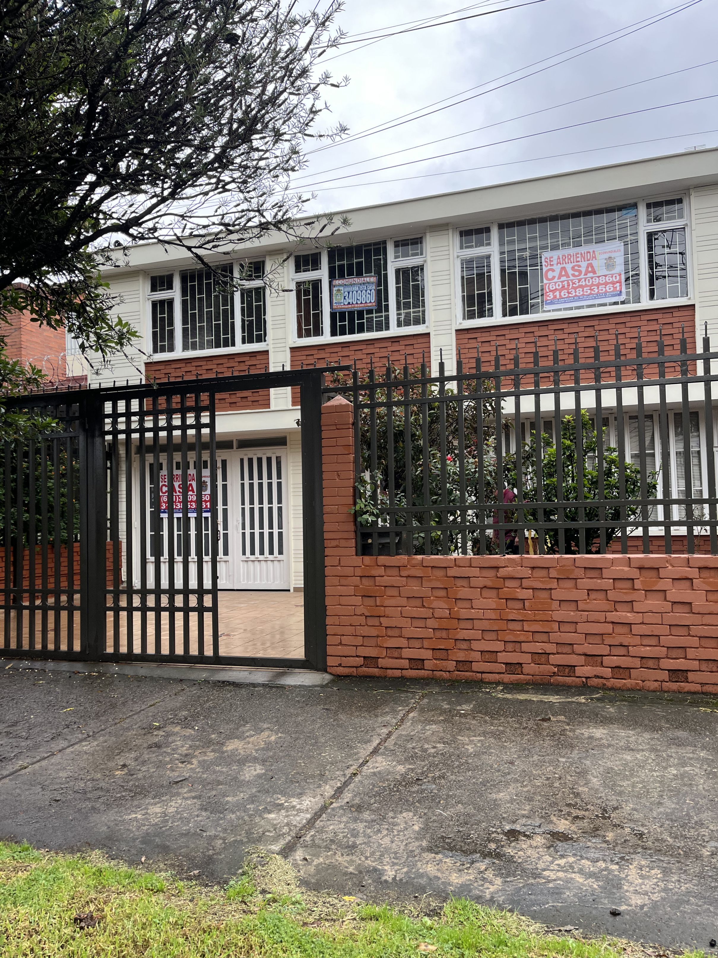Casa en arriendo Cundinamarca Bogotá El Salitre 250 m2 Habitaciones 6 Baños 4 Garajes 4 Precio $7000000