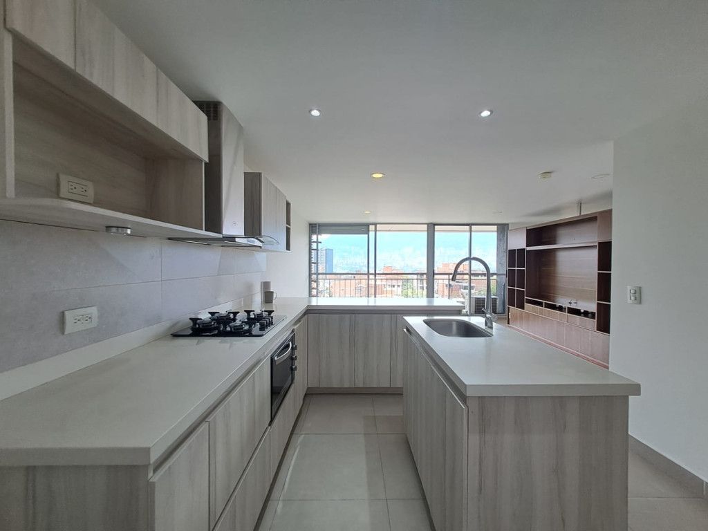 Apartaestudio en arriendo Antioquia Medellín El Rincon 54 m2 Habitaciones 0 Baños 1 Garajes 1 Precio $2400000