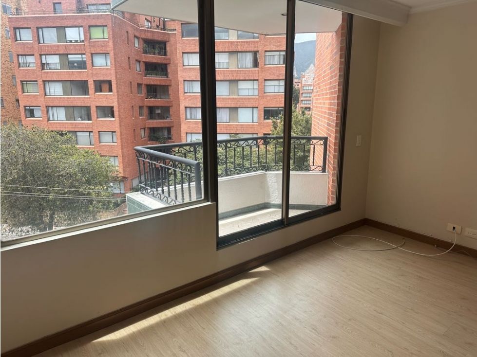 Apartamento en venta Cundinamarca Bogotá La Carolina 270 m2 Habitaciones 4 Baños 4 Garajes 3 Precio $2000000000