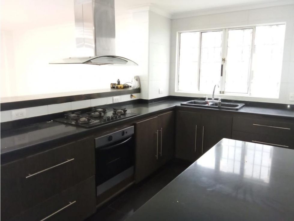 Casa en venta Antioquia Medellín Los Balsos No2 430 m2 Habitaciones 6 Baños 7 Garajes 5 Precio $2500000000