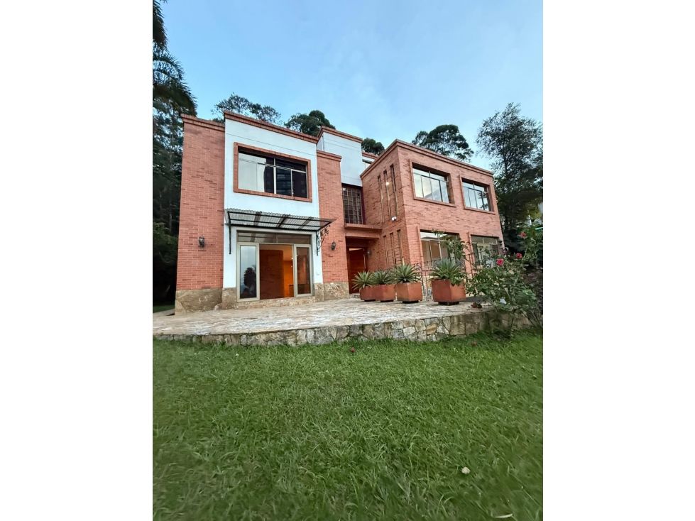 Casa en venta Antioquia Medellín El Tesoro 325 m2 Habitaciones 4 Baños 5 Garajes 2 Precio $2500000000