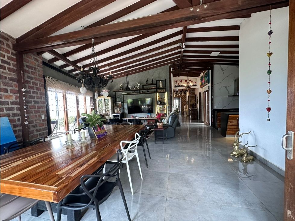 Casa Campestre en venta Antioquia Sabaneta Sabaneta 3150 m2 Habitaciones 3 Baños 6 Garajes 7 Precio $2600000000