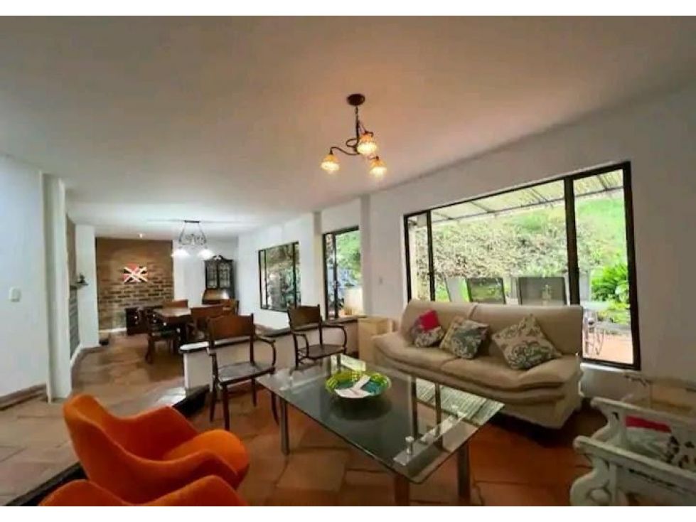 Casa en venta Antioquia Envigado La Paz 250 m2 Habitaciones 4 Baños 5 Garajes 1 Precio $1300000000