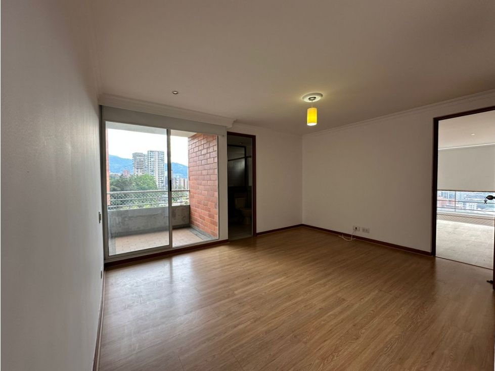 Casa en venta Antioquia Medellín Los Naranjos 134 m2 Habitaciones 4 Baños 4 Garajes 2 Precio $900000000