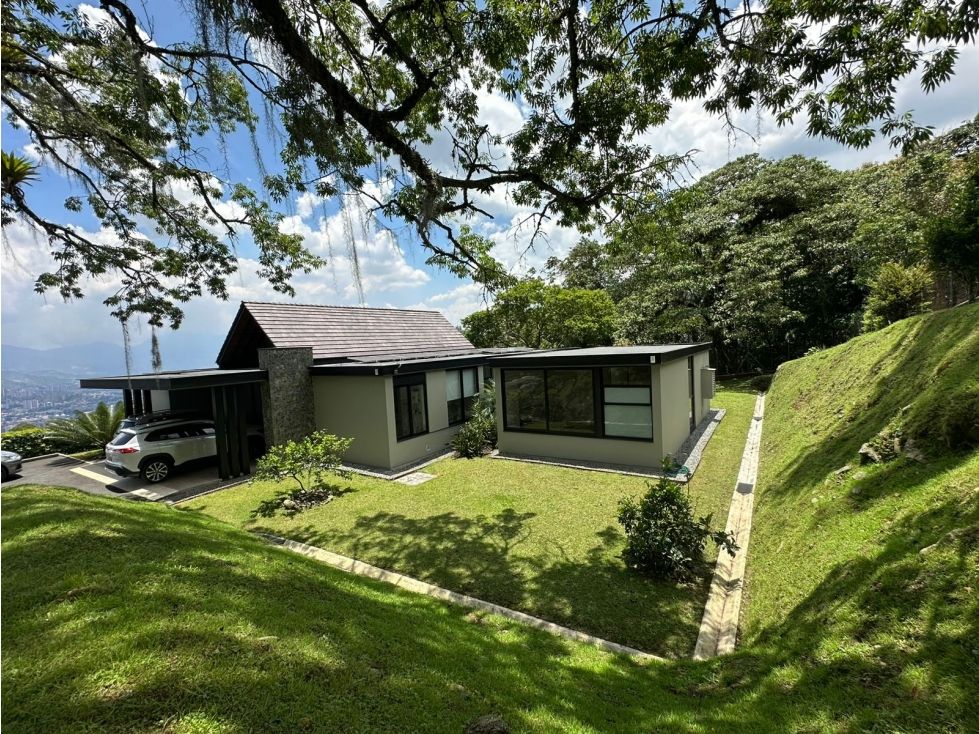 Casa en arriendo Antioquia Envigado Envigado 250 m2 Habitaciones 3 Baños 4 Garajes 5 Precio $20100000