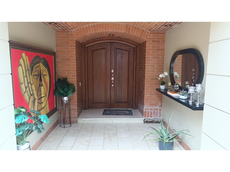 Casa en arriendo Antioquia Medellín San Lucas 500 m2 Habitaciones 4 Baños 4 Garajes 2 Precio $25000000