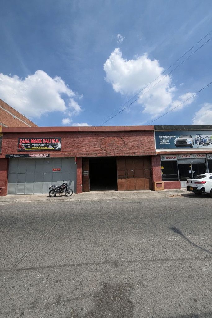 Bodega en arriendo Valle Del Cauca Cali San Nicolás 392 m2 Habitaciones 0 Baños 1 Garajes 0 Precio $6500000