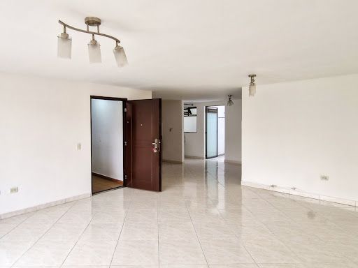 Apartamento en arriendo Antioquia Envigado Milán - Vallejuelos 118 m2 Habitaciones 3 Baños 2 Garajes 0 Precio $2800000