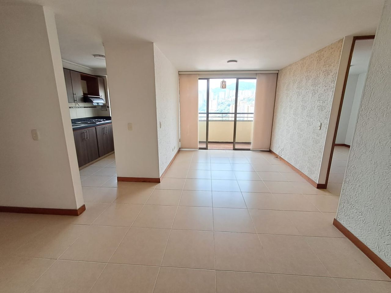 Apartamento en arriendo Antioquia Medellín El Rincon 60 m2 Habitaciones 2 Baños 2 Garajes 1 Precio $3200000