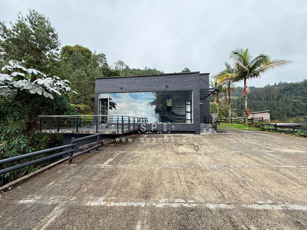 Casa Campestre en arriendo Antioquia Envigado Envigado 408 m2 Habitaciones 3 Baños 4 Garajes 3 Precio $16500000