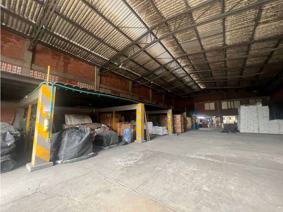 Bodega en arriendo Valle Del Cauca Candelaria Candelaria 700 m2 Habitaciones 0 Baños 5 Garajes 1 Precio $17000000